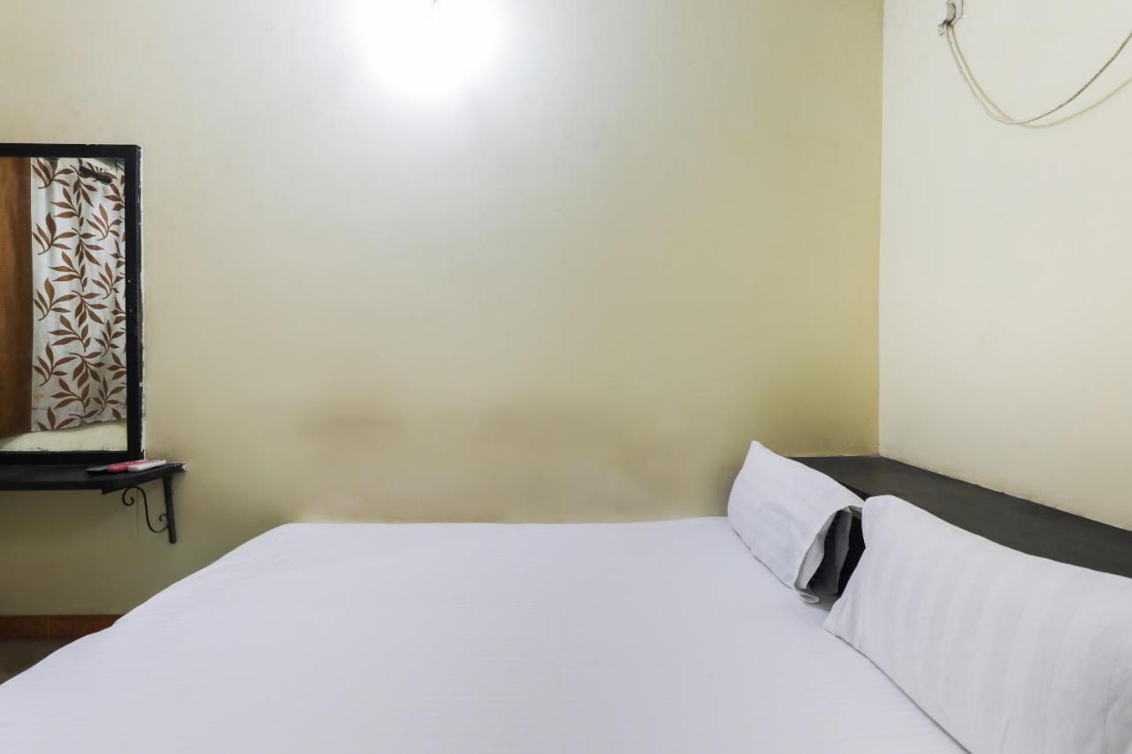 Spot On 48832 Balaji Parisar Hotel Uddzsaín Kültér fotó