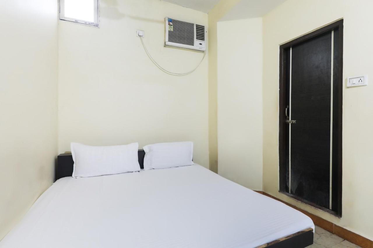 Spot On 48832 Balaji Parisar Hotel Uddzsaín Kültér fotó